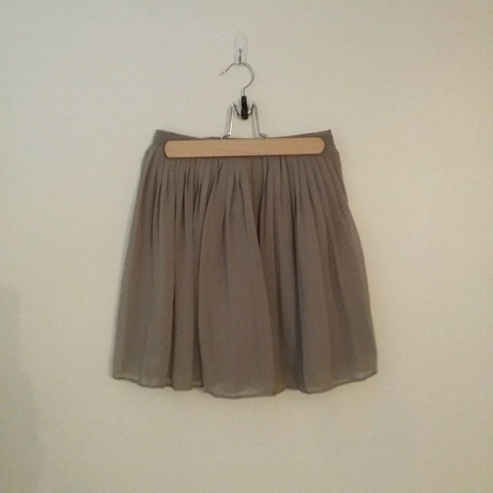 Uniqlo Grey Chiffon skirt